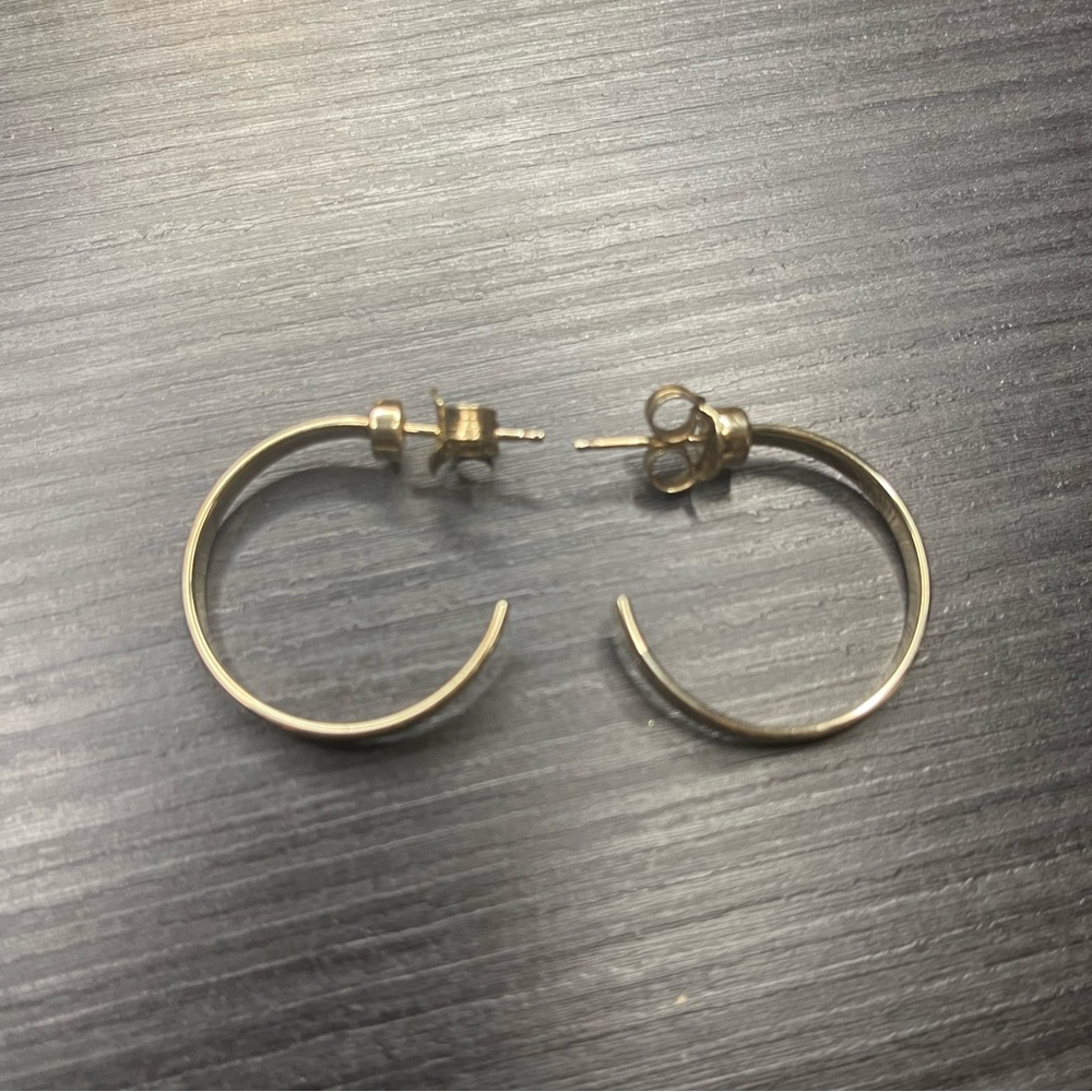 Jennifer Zeuner Kiara 1" 14k Yellow Gold Plated Hoops